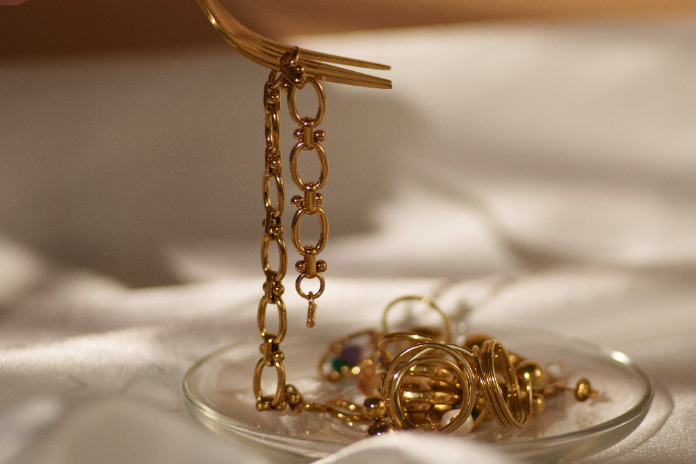 Sustainable Elegance: Why ZELEKANA PARIS Jewelry Stands Out